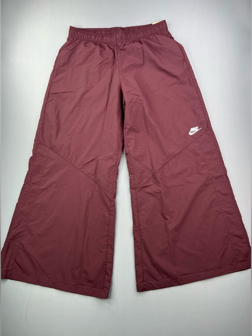 NIKE WOMENS WIDE LEG WOVEN ATHLETIC PANTS